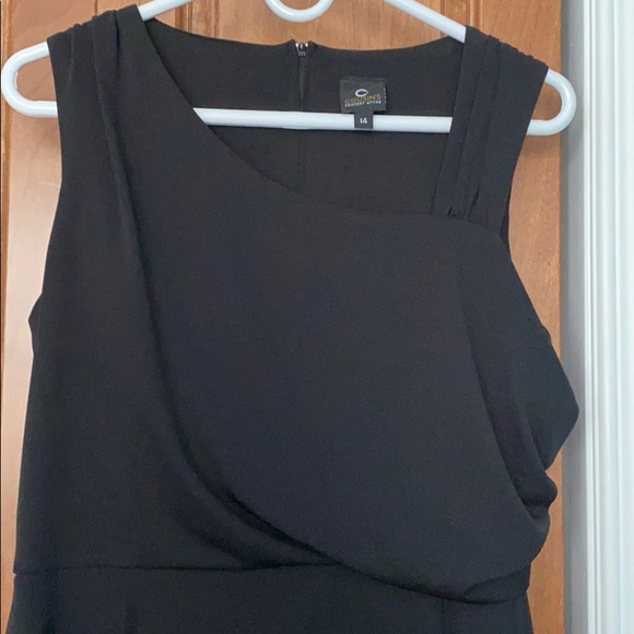 Elegant Black Dress - Picture 3 of 3